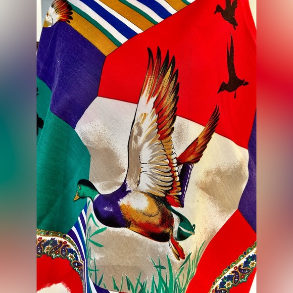 Colorful Loon Scarf - Picture 6 of 11